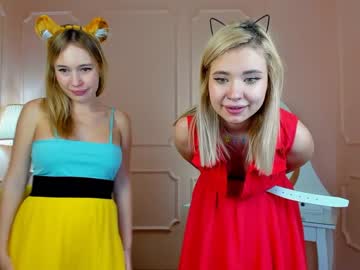 Cam for emma__molly