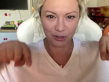 girl cam all day kiradivine image #4696999