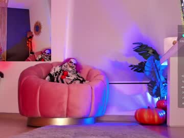 girl cam all day lau__1 image #5484524