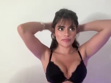 girl cam all day poutyselena image #8430777
