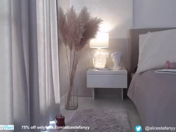girl cam all day smileyouarehere image #5715278