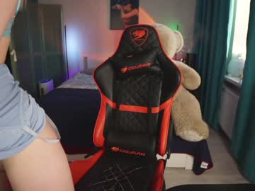 girl cam all day like_pie image #1379090
