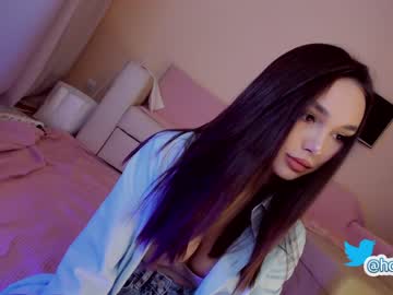 girl cam all day hollyextra image #2915507