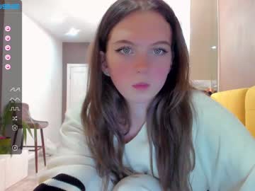 girl cam all day small_blondee image #2688071