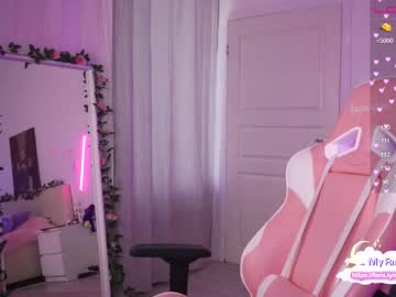 girl cam all day holliwould_ image #2789985