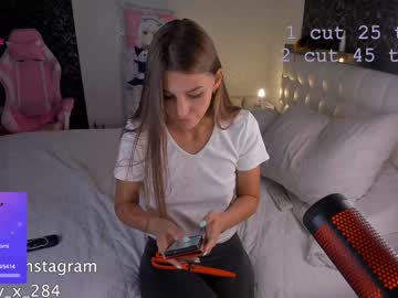 girl cam all day queenafina image #4947122