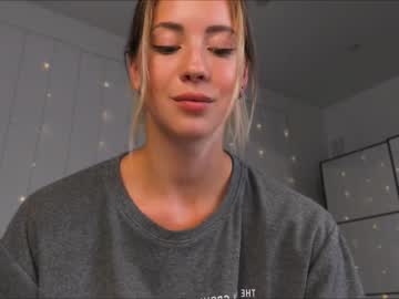 girl cam all day emmi_rosee image #5038440