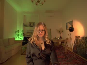 girl cam all day thelawofattraction image #426507