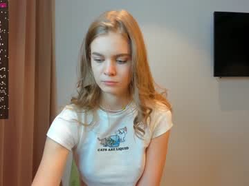 girl cam all day carolynsveronica image #5032200