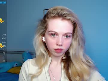 girl cam all day small_blondee image #3802599