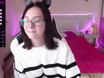 girl cam all day queen_kitty1818 image #3230776