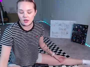 girl cam all day petitebrat image #8928539