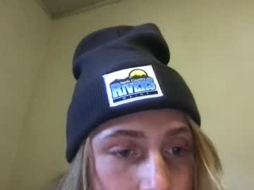 girl cam all day beaniegee image #5717412