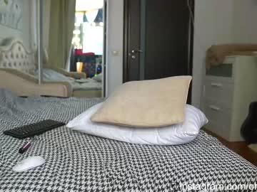 girl cam all day oh_julie image #1456088
