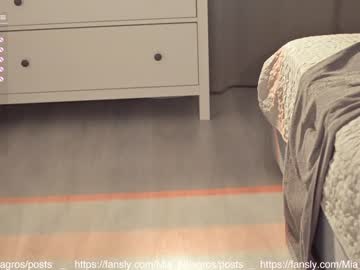 girl cam all day mia_milagros image #2582417