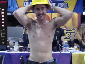 couple cam all day ryanrailer image #4221032