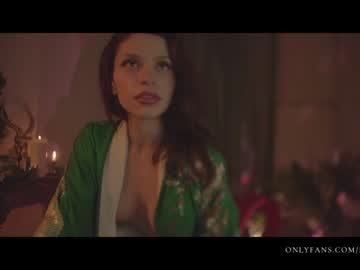 girl cam all day lucieoude_ image #3177797