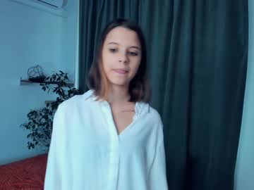 girl cam all day _night_moon_ image #5765152