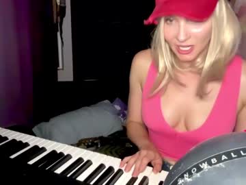 girl cam all day kaileeshy image #4752384