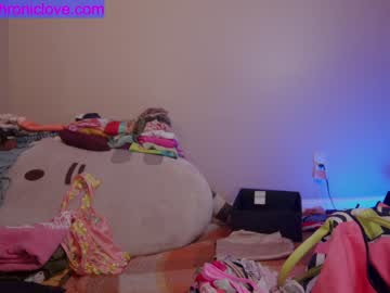 girl cam all day chroniclove image #2287480