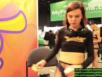 couple cam all day honeyand_thebear image #333671