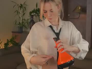 girl cam all day gladyshankins image #9142591