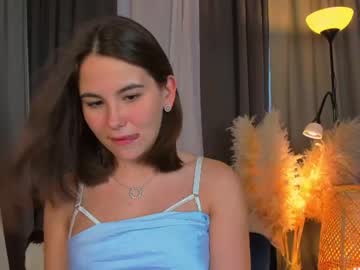 girl cam all day emilia_dream image #5191500