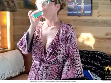 girl cam all day champagnefun image #5817930