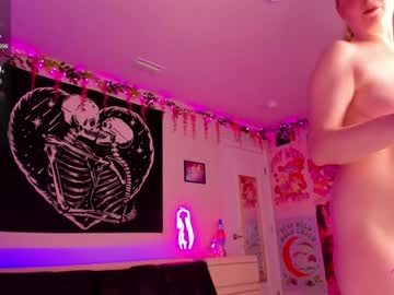 girl cam all day daphnemadison image #8982650