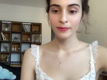 girl cam all day wonderland_stia image #5492795