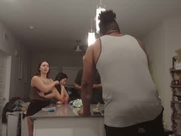 couple cam all day amanda_n_john143 image #5878647