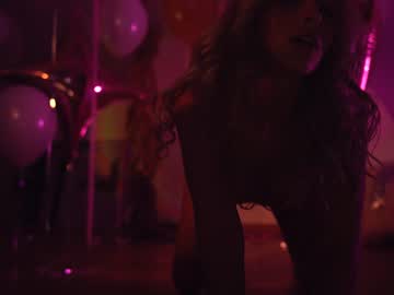 girl cam all day peach_me image #1368579