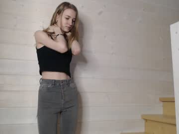 girl cam all day princess__aurora image #3697405