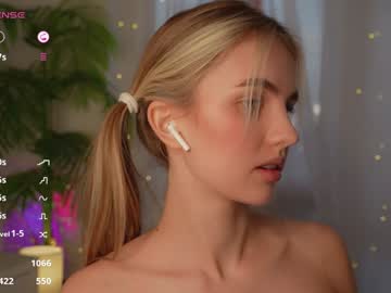 girl cam all day fluffy_angel image #8061395