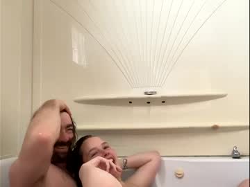 couple cam all day canadian_girl420 image #1640381