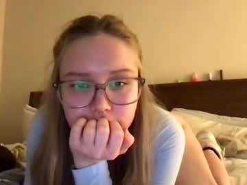 girl cam all day skylar801 image #4055730
