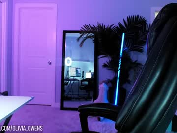 girl cam all day oliviaowens image #5351310