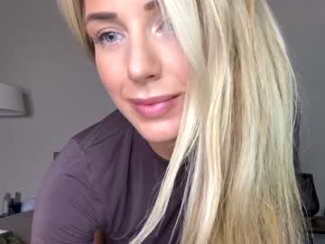 girl cam all day theselina_kyle image #1359392