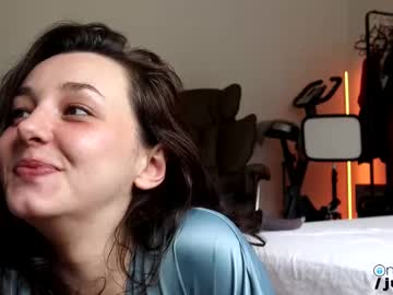 girl cam all day justbecauseiloveit image #9493910