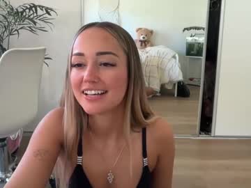 girl cam all day luvlivvyy image #9399841