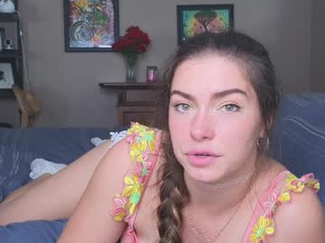 girl cam all day chroniclove image #7860720