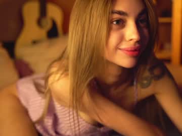 girl cam all day cuteelsa_ image #5987542