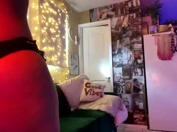 girl cam all day curvycabaret image #857397