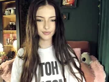 girl cam all day bmwm5f90 image #9168324