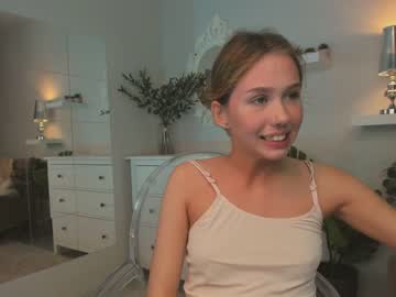 girl cam all day lila_kik image #2544086