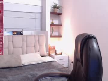 girl cam all day gissellee image #4666944