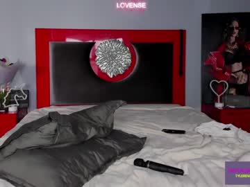 couple cam all day tyler_eva image #2032495