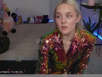 girl cam all day petitebrat image #6077095