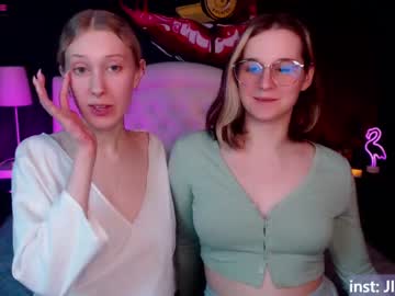 girl cam all day julia_tina image #1839212