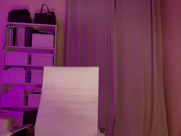 girl cam all day hollyextra image #9387523